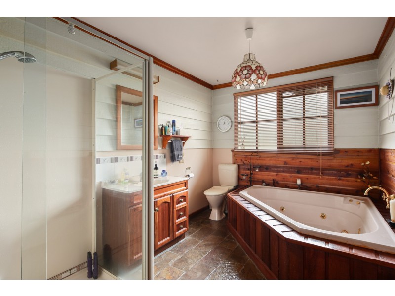 30 Terry Crescent, Wimbledon Heights VIC 3922