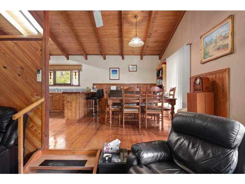 30 Terry Crescent, Wimbledon Heights VIC 3922