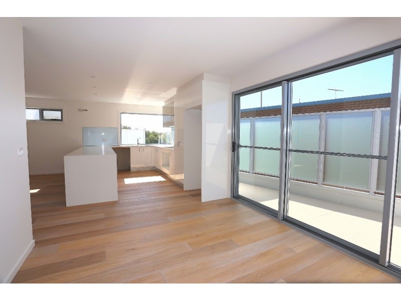 Unit 3, 4 Osbourne Avenue, Cowes VIC 3922