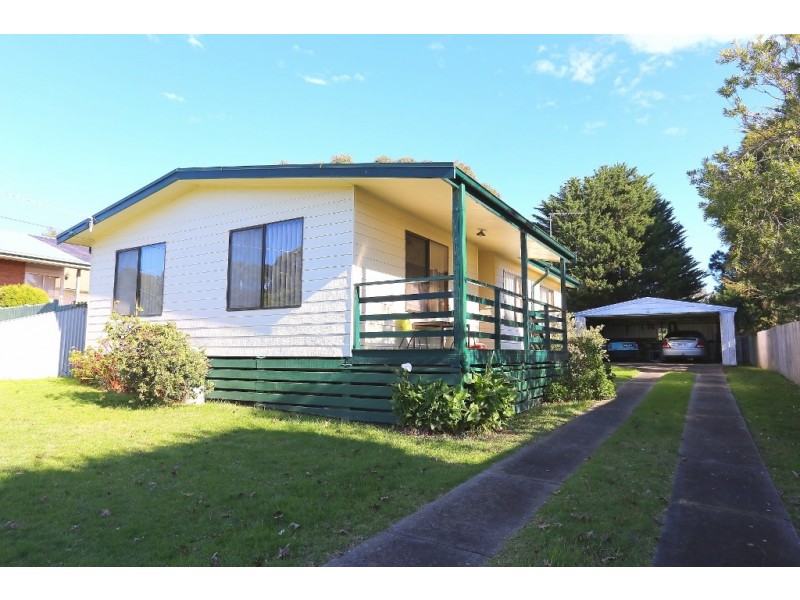 24 Scenic Drive, Cowes VIC 3922