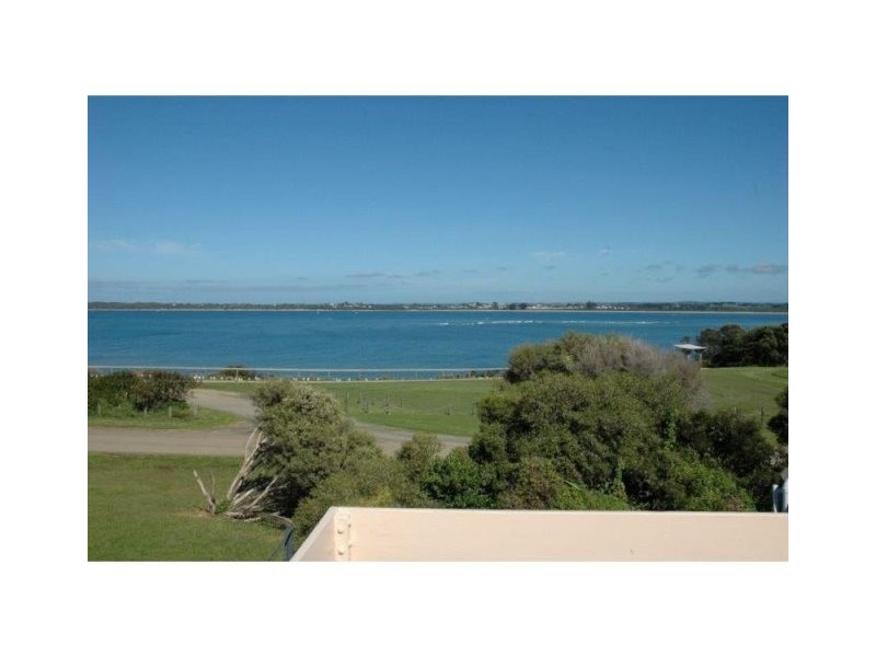25 Ocean View Dve, San Remo VIC 3925