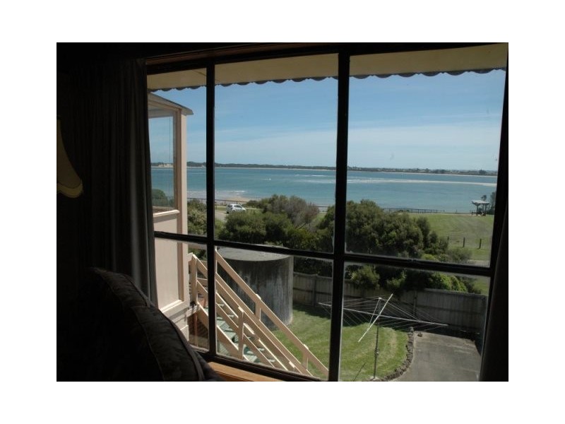 25 Ocean View Dve, San Remo VIC 3925