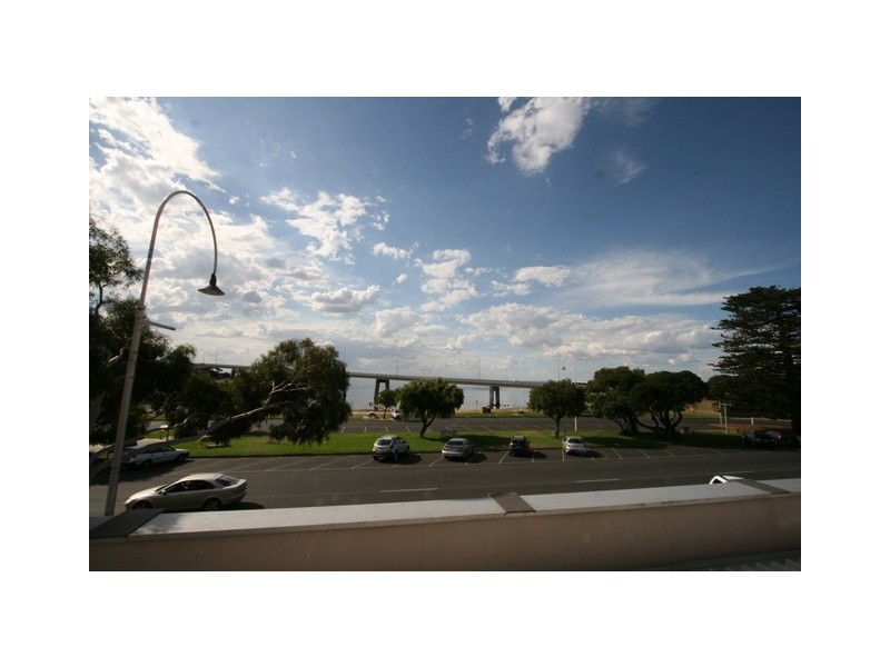 3/157 Marine Parade, San Remo VIC 3925