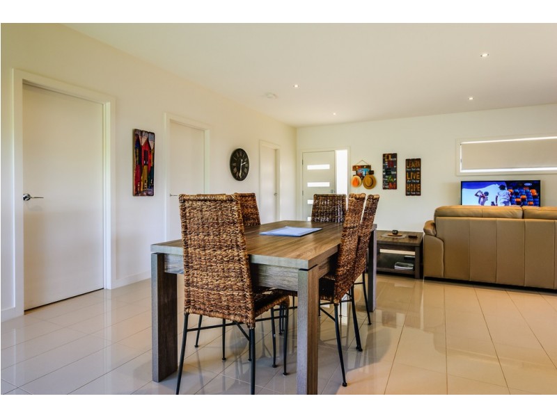 1/283 Settlement Road, Cowes VIC 3922
