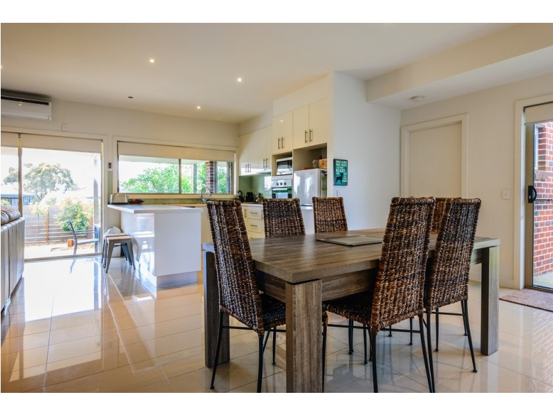 1/283 Settlement Road, Cowes VIC 3922
