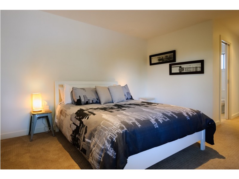 1/283 Settlement Road, Cowes VIC 3922