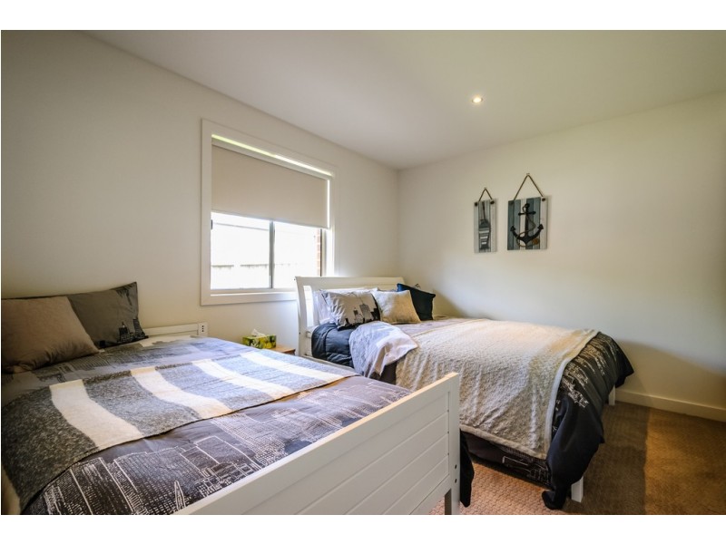 1/283 Settlement Road, Cowes VIC 3922