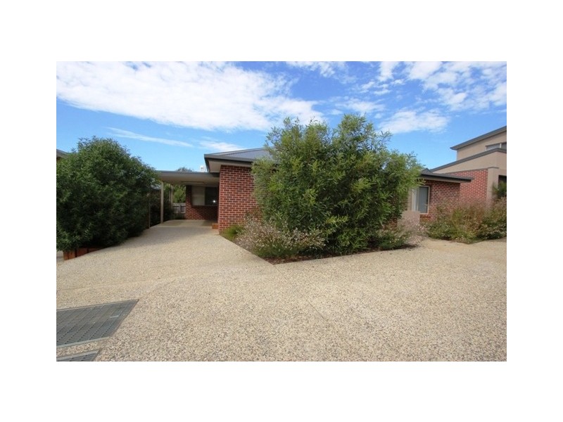 2/283 Settlement Road, Cowes VIC 3922
