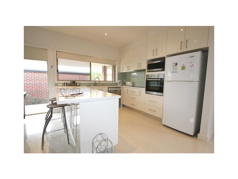 2/283 Settlement Road, Cowes VIC 3922