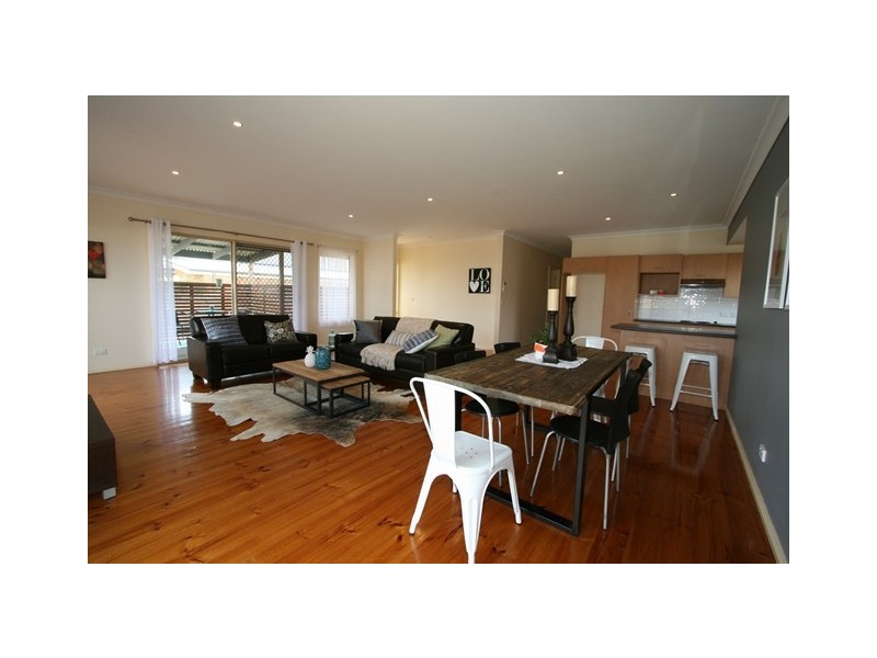 18 Norman Drive, Cowes VIC 3922