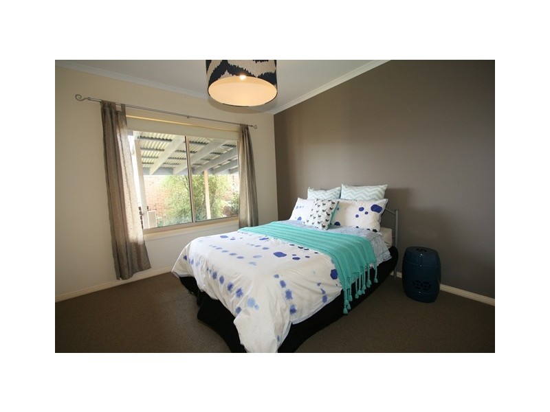 18 Norman Drive, Cowes VIC 3922