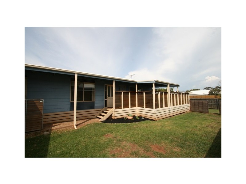18 Norman Drive, Cowes VIC 3922