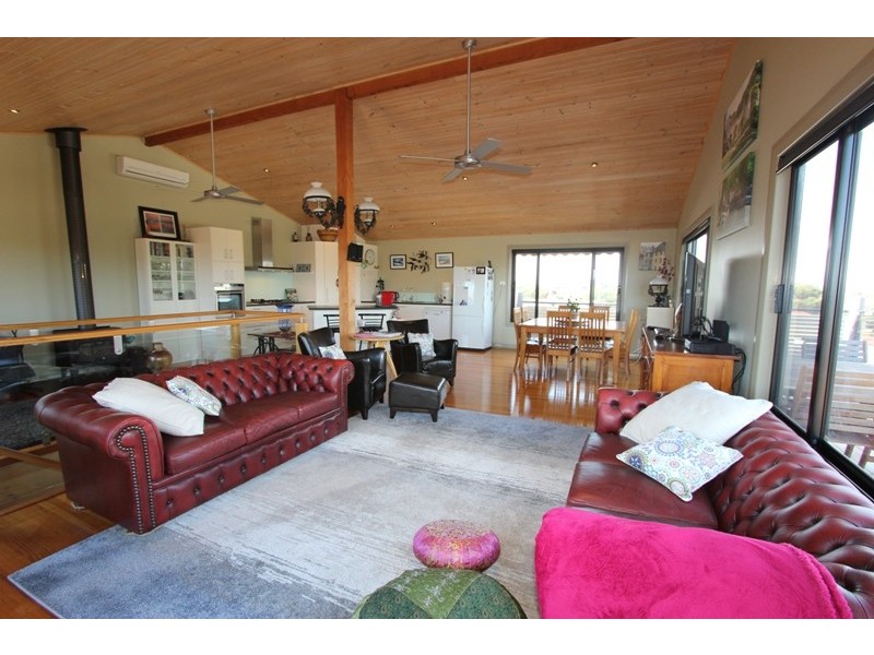 82 Ocean Reach, Cape Woolamai VIC 3925