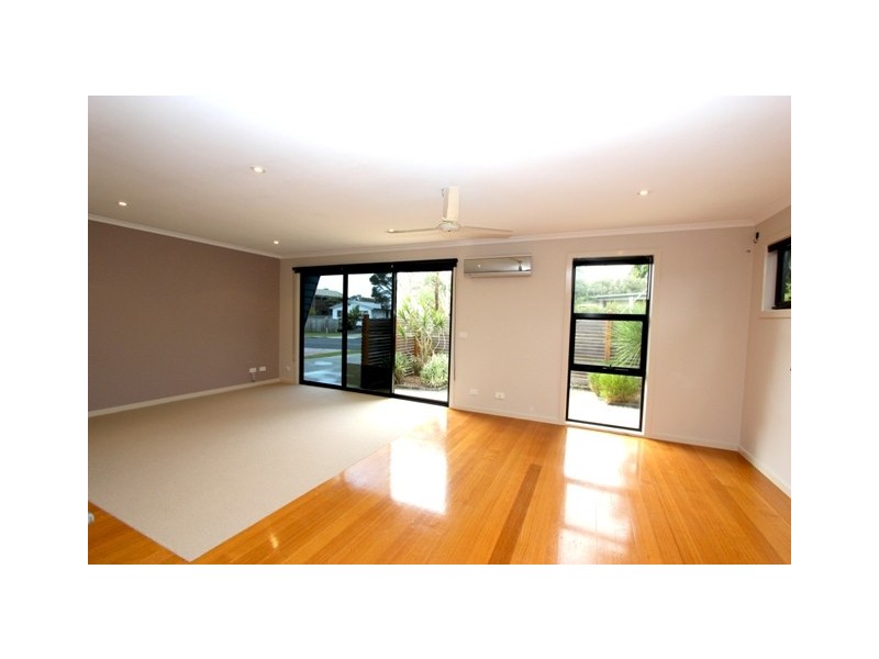 1/22 Justice Road, Cowes VIC 3922