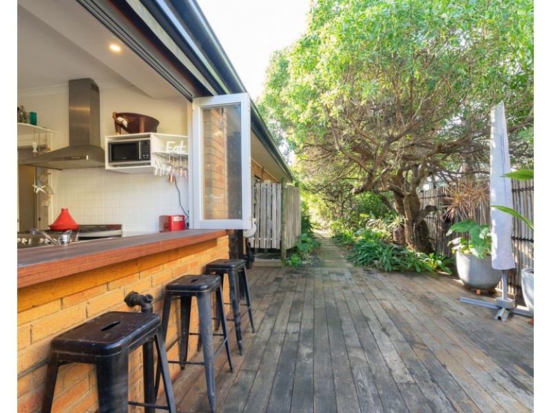 22 Dover Street, Sunderland Bay VIC 3922