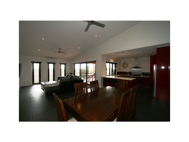 21 Boobook Grove, Cowes VIC 3922