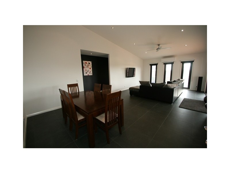 21 Boobook Grove, Cowes VIC 3922