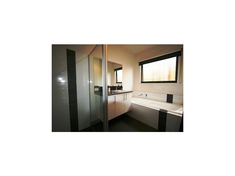 21 Boobook Grove, Cowes VIC 3922