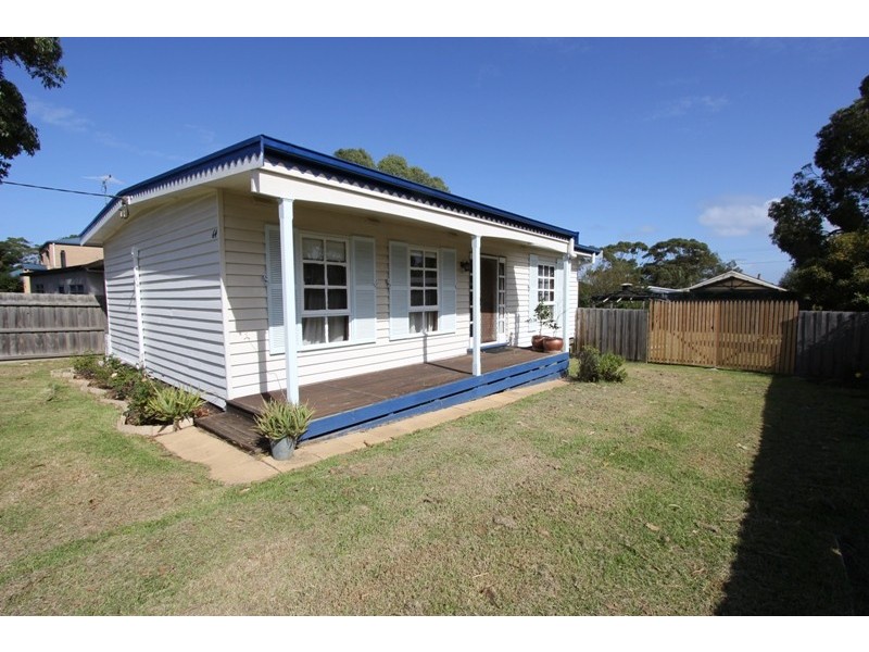 64 Bayview Drive, Cowes VIC 3922
