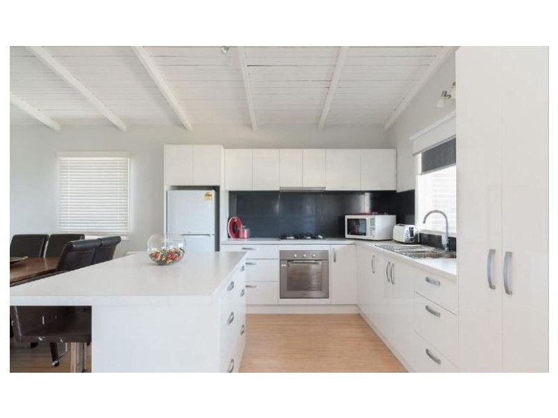 27 Poulter Avenue, Rhyll VIC 3923