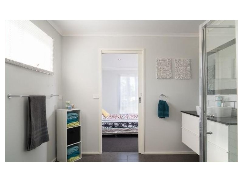 27 Poulter Avenue, Rhyll VIC 3923