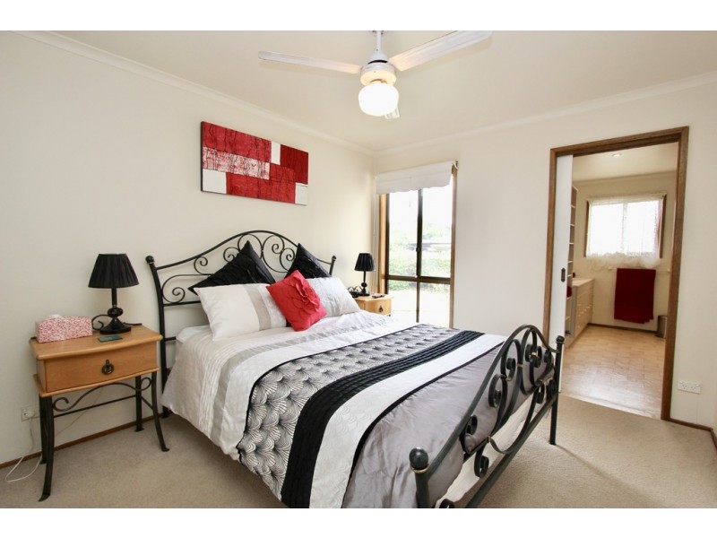 10 Happy Valley Drive, Sunset Strip VIC 3922