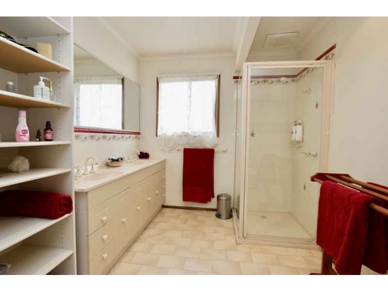 10 Happy Valley Drive, Sunset Strip VIC 3922