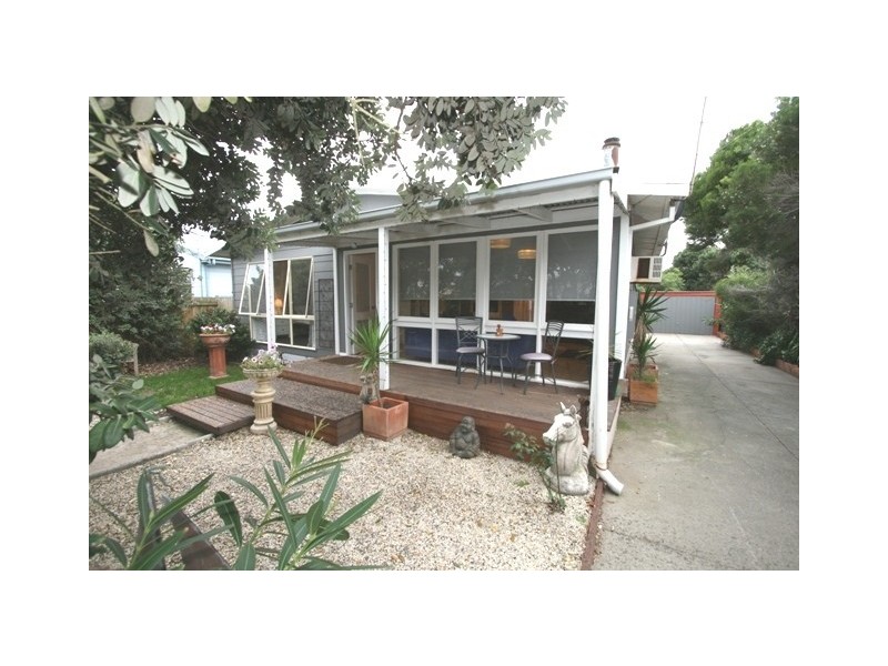 14 Dover Street, Sunderland Bay VIC 3922