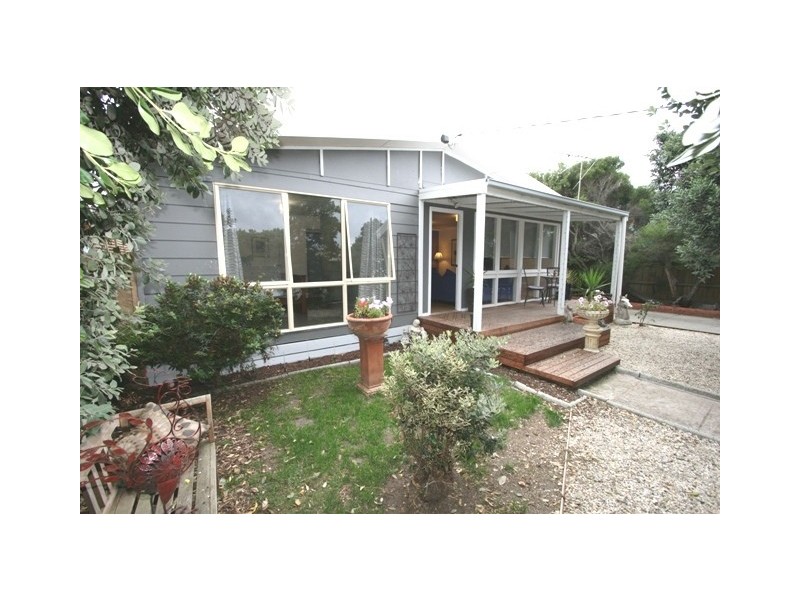 14 Dover Street, Sunderland Bay VIC 3922