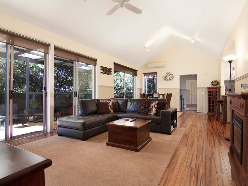 18 Blue Gum Court, Cowes VIC 3922