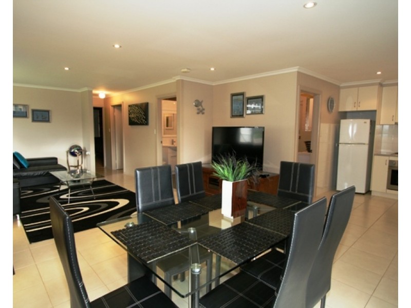 1/4 McHaffie Drive, Cowes VIC 3922