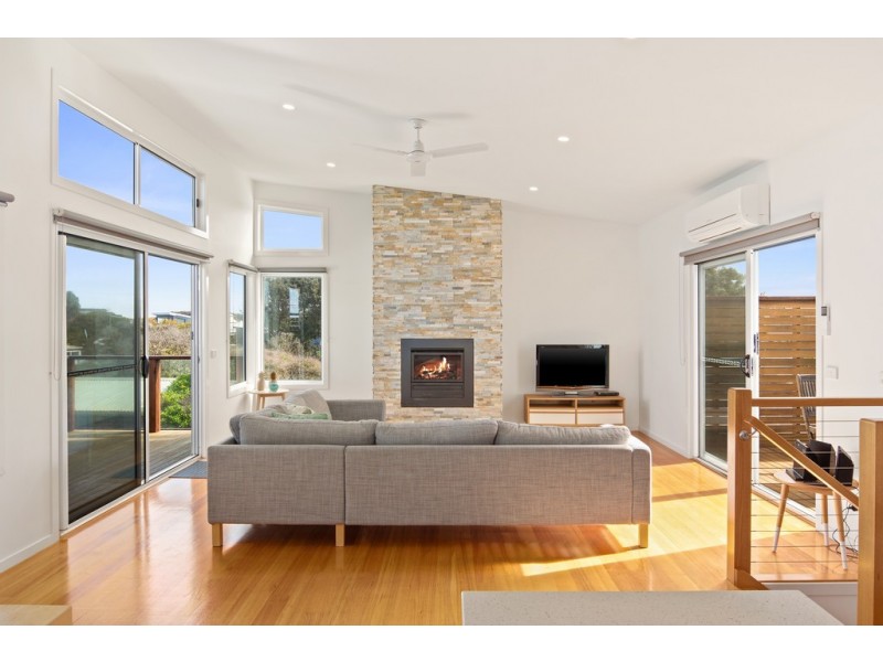 Unit 2, 72 The Esplanade, Sunderland Bay VIC 3922