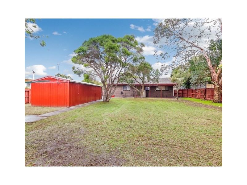 11 Monash Ave, Cowes VIC 3922