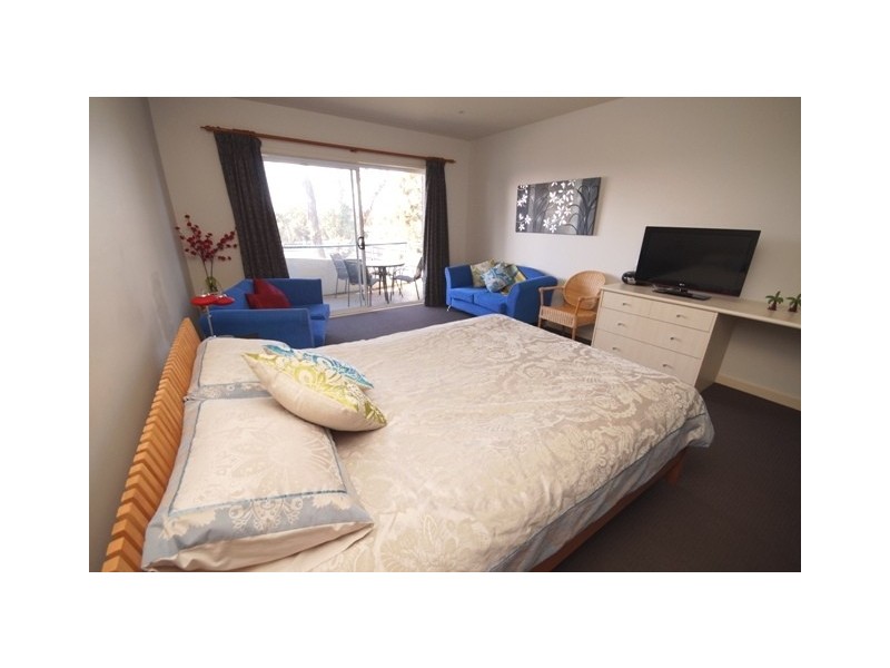 215/2-10 Steele Street, Cowes VIC 3922