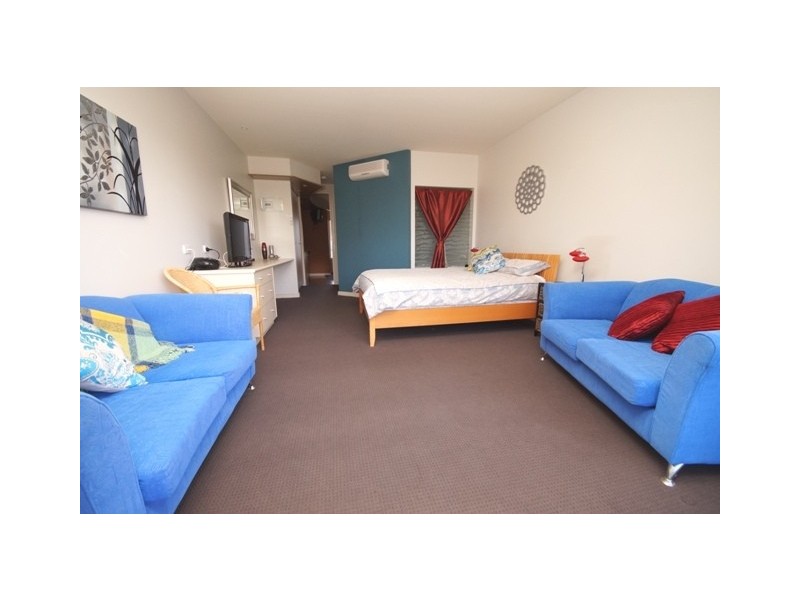 215/2-10 Steele Street, Cowes VIC 3922