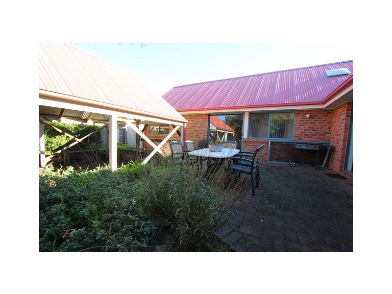 1 Acacia Close, Cowes VIC 3922