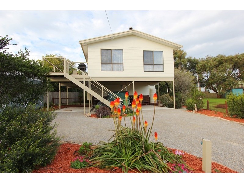 15 Cronulla Avenue, Cape Woolamai VIC 3925