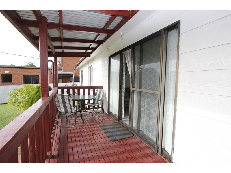 11 Lawrence Avenue, Cowes VIC 3922