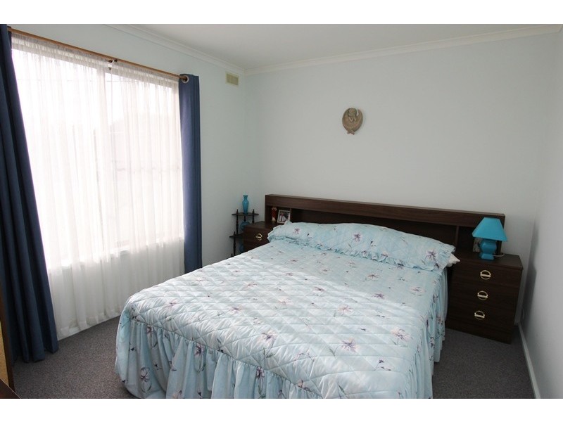 11 Lawrence Avenue, Cowes VIC 3922