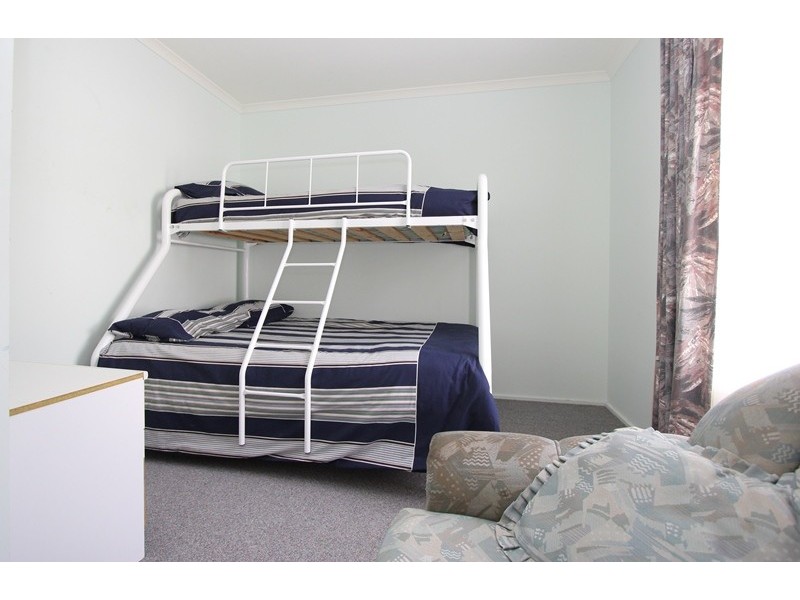 11 Lawrence Avenue, Cowes VIC 3922