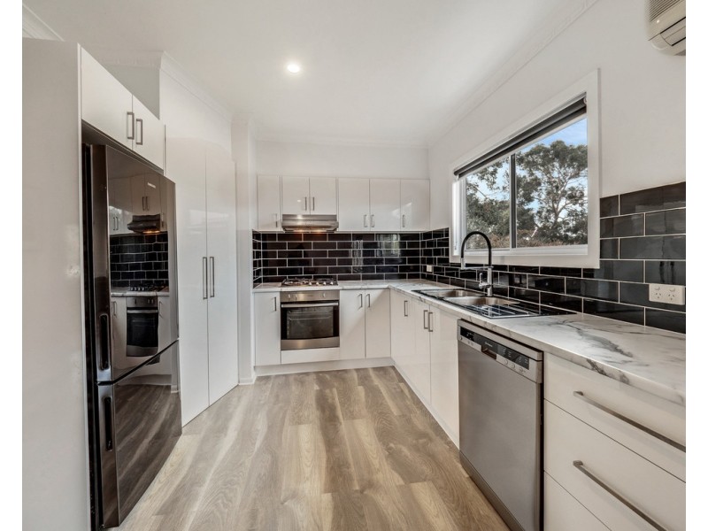 28 Manna Gum Drive, Cowes VIC 3922