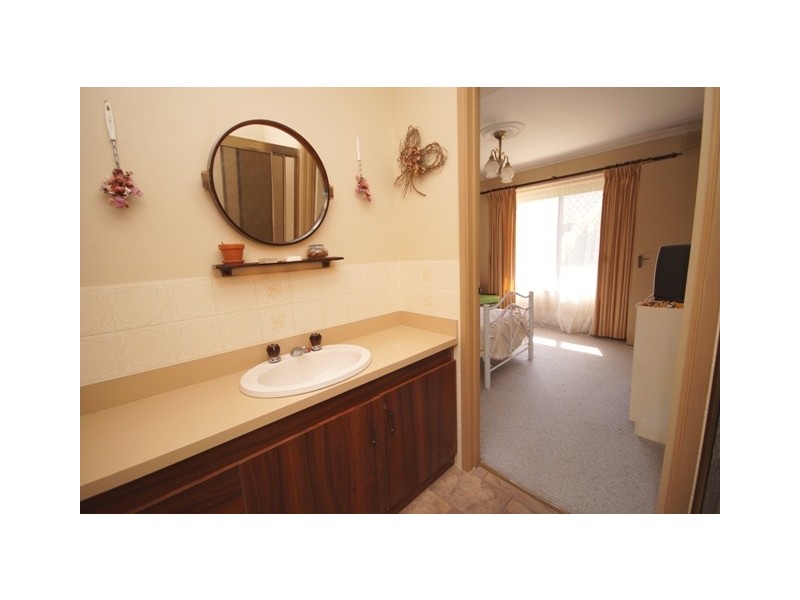 Unit 8/137 Settlement Road, Cowes VIC 3922