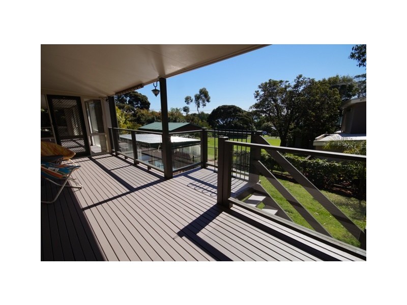 2 Red Rocks Road, Cowes VIC 3922