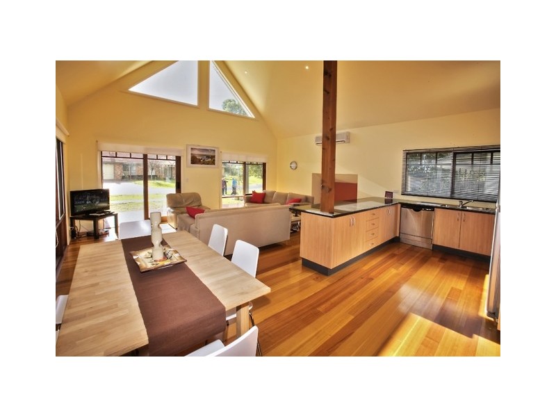 6 Collins Street, Silverleaves VIC 3922