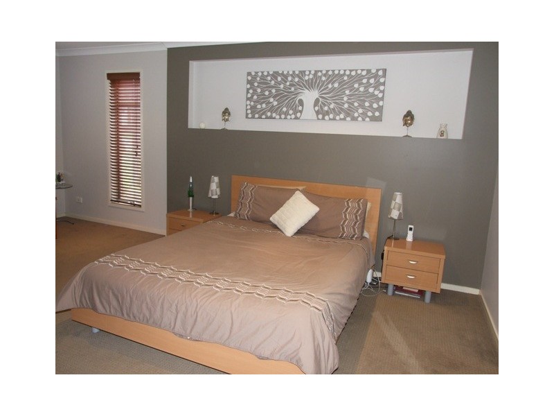 11 Dianella Way, Cowes VIC 3922