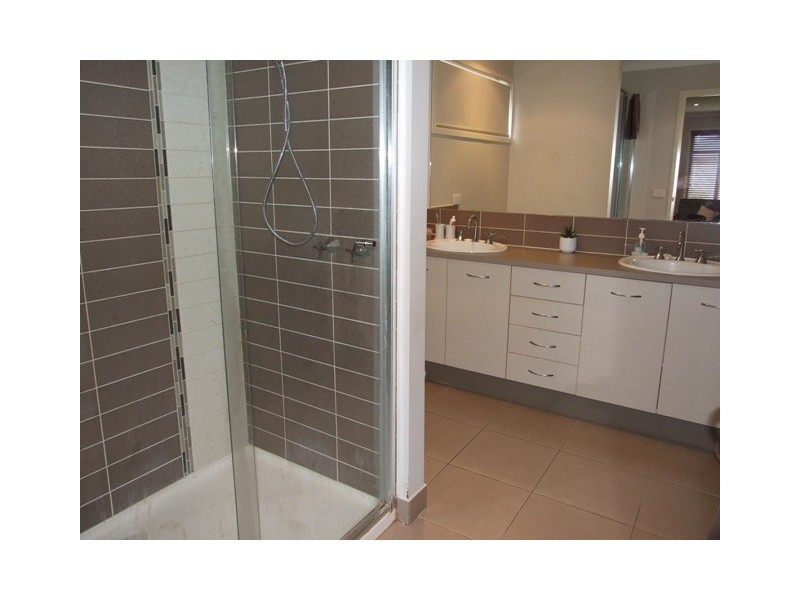 11 Dianella Way, Cowes VIC 3922