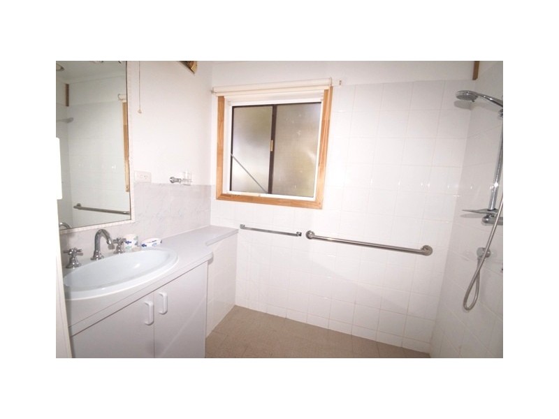 83 Justice Road, Cowes VIC 3922