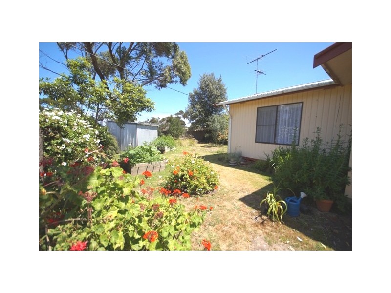 83 Justice Road, Cowes VIC 3922