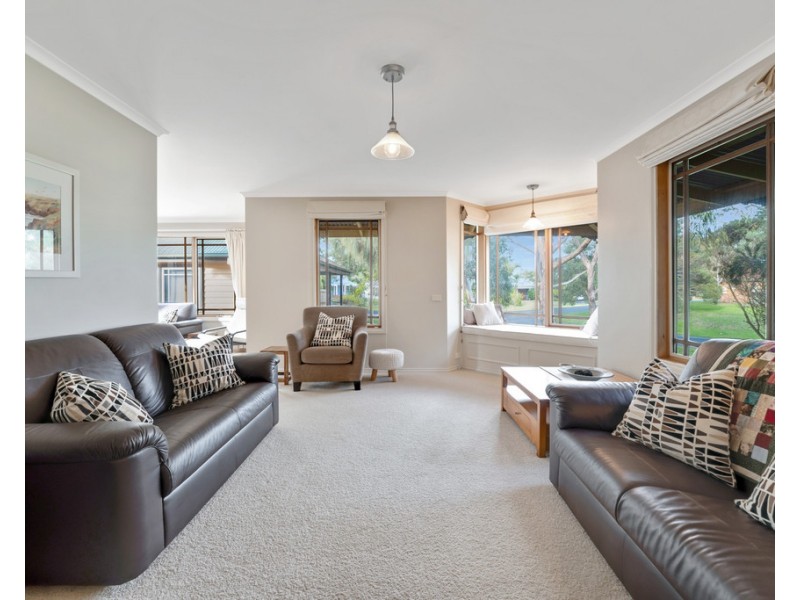 7 Honeyeater Drive, Silverleaves VIC 3922