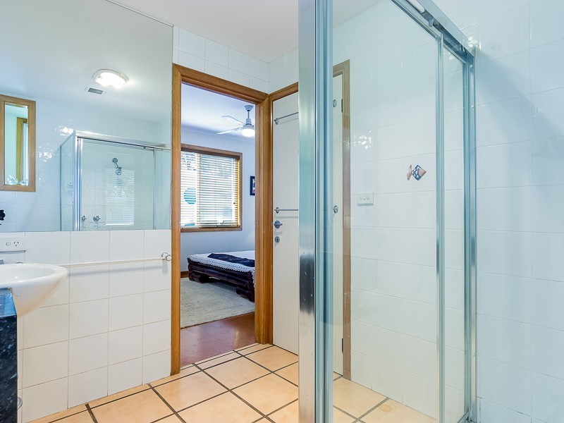 19 Hollywood Crescent, Smiths Beach VIC 3922